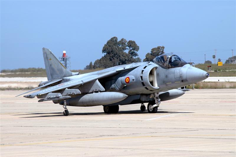 EAV-8B on taxiway.JPG